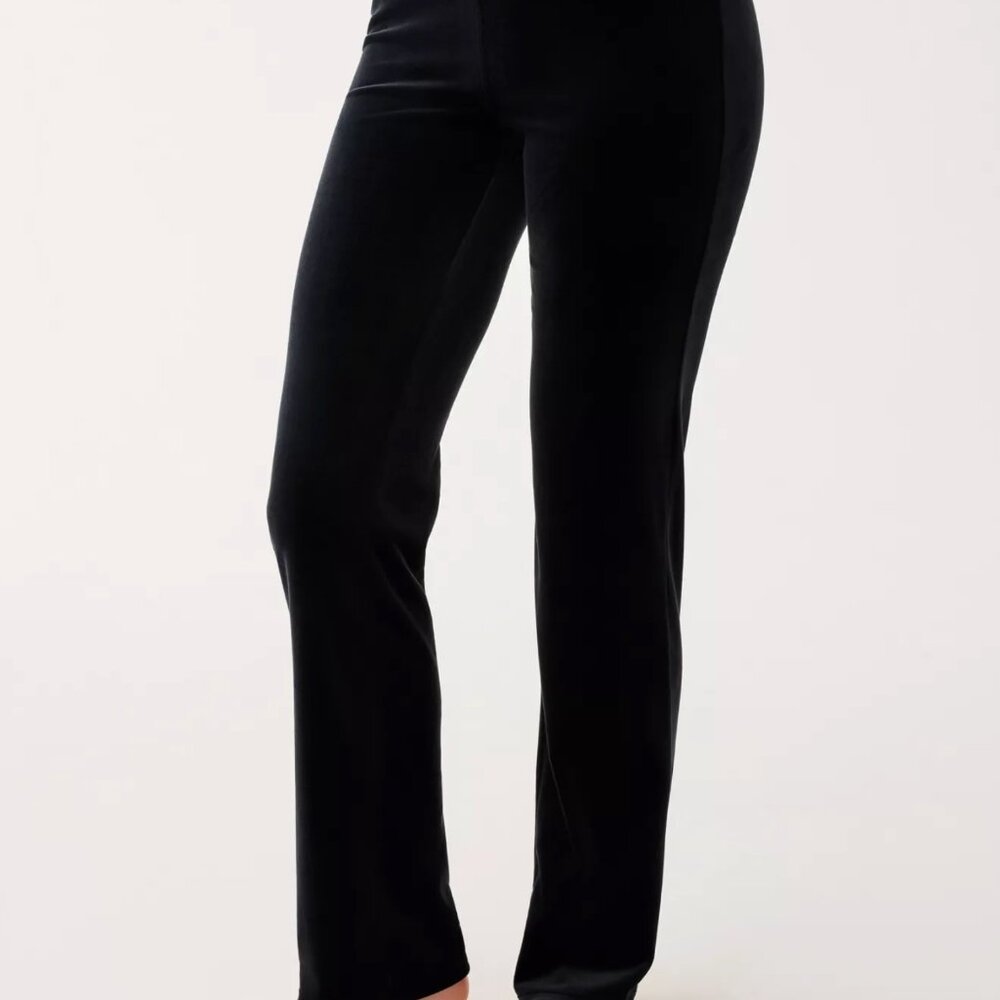 Noir 33" Dorsey Velour Pant by Lilly Pulitzer